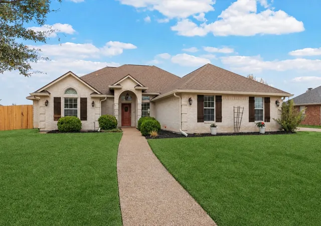 Homes for sale in Robinson, TX | 1217 Laurel Park, Robinson, TX 76706 | MLS# 21247718