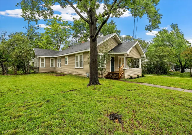 Photo 2 of Sale Pending at 2525 Edna Ave, Waco, TX 76708 | MLS# 21248271 | Listing updated on 2026-07-27