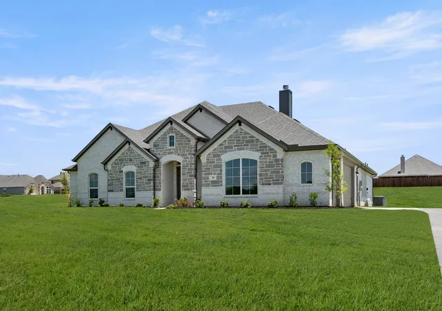 Photo 2 of Single family home for sale at 26 Old Crow Rd, Joshua, TX 76058 | MLS# 21248500 | Listing updated on 2026-07-15