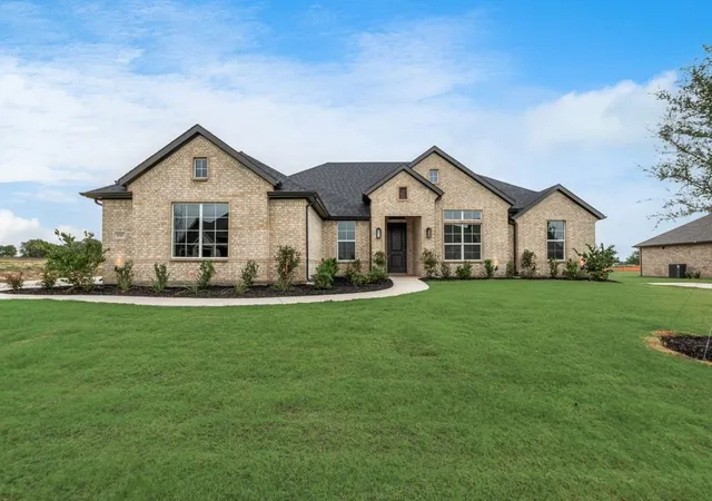 Homes for sale in Justin, TX | 9317 Wood Duck Dr, Justin, TX 76247 | MLS# 21248507