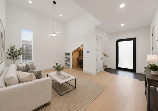 Photo 3 of Single family home for sale at 6715 Tyree St, Dallas, TX 75209 | MLS# 21246953 | Listing updated on 2026-08-22