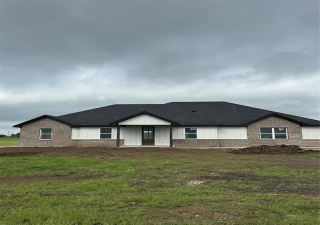 Homes for sale in Muenster, TX | 113 County Road 359, Muenster, TX 76252 | MLS# 21248571