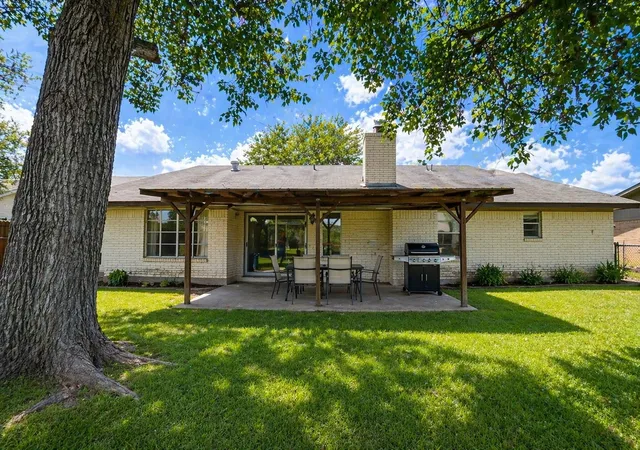 Homes for sale in Gainesville, TX | 504 Aspen Rd, Gainesville, TX 76240 | MLS# 21248673