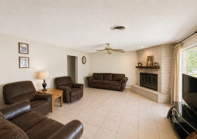 Homes for sale in Gainesville, TX | 504 Aspen Rd, Gainesville, TX 76240 | MLS# 21248673