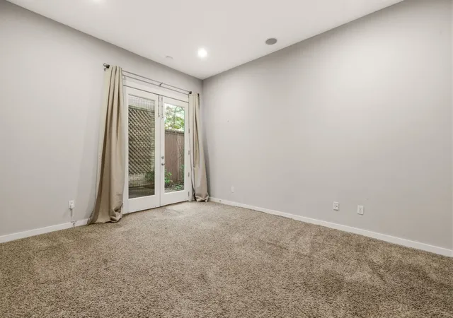 Photo 4 of Sale Pending at 3925 Gilbert Ave #C, Dallas, TX 75219 | MLS# 21248690 | Listing updated on 2026-10-05