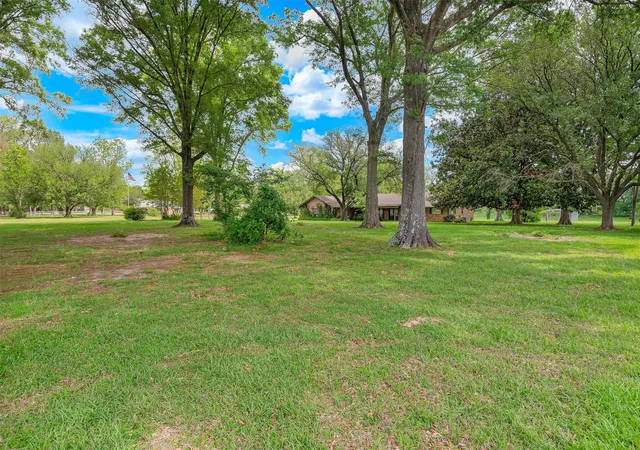 3rd image of 2564 Swan Lake Rd, Bossier City, LA 71111 | MLS# 21240868