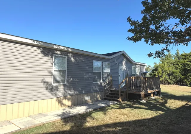 Homes for sale in Gainesville, TX | 312 Candlewood Cir, Gainesville, TX 76240 | MLS# 21248813