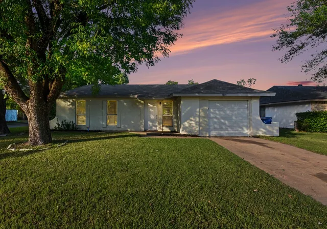Homes for sale in Garland, TX | 1601 Meridian Wy, Garland, TX 75040 | MLS# 21247275