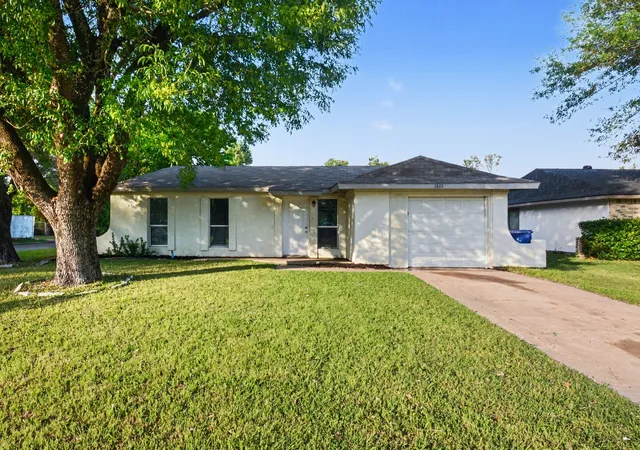 Homes for sale in Garland, TX | 1601 Meridian Wy, Garland, TX 75040 | MLS# 21247275
