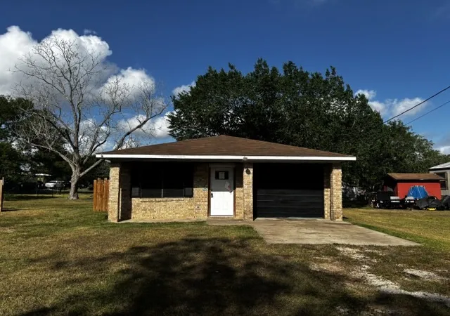 Photo 1 of Single family home for sale at 122 Rosa St, Edna, TX 77957 | MLS# 21248821 | Listing updated on 2026-08-26
