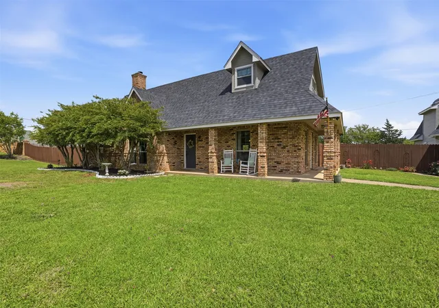 Photo 3 of Sale Pending at 2726 Hill Ln, Cleburne, TX 76031 | MLS# 21248620 | Listing updated on 2026-07-14