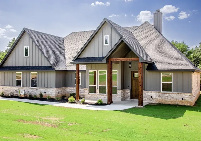 Photo 1 of Single family home for sale at 128 Oak Springs Ln, Weatherford, TX 76087 | MLS# 21248930 | Listing updated on 2026-08-27