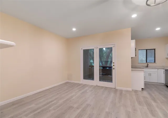 Photo 4 of Condo for sale at 5550 Spring Valley Rd #H23, Dallas, TX 75254 | MLS# 21246016 | Listing updated on 2026-08-25