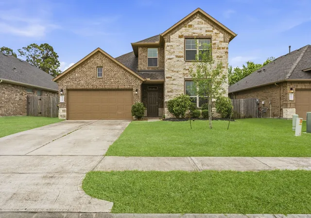 Photo 1 of Sale Pending at 12173 Pearl Bay Ct, Conroe, TX 77304 | MLS# 21249005 | Listing updated on 2026-08-17