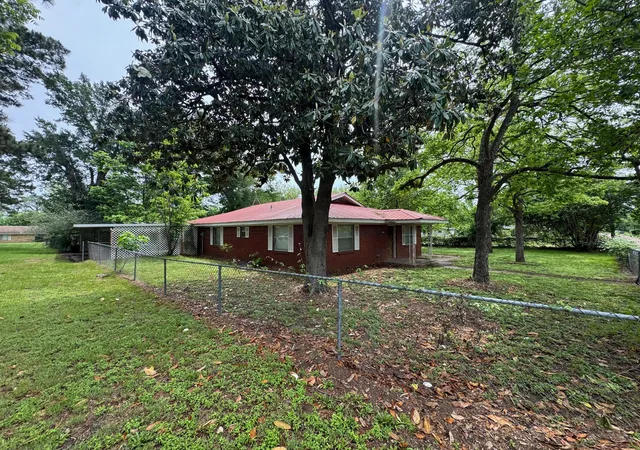 Photo 3 of Single family home for sale at 621 French St, Trinidad, TX 75163 | MLS# 21247881 | Listing updated on 2026-07-09