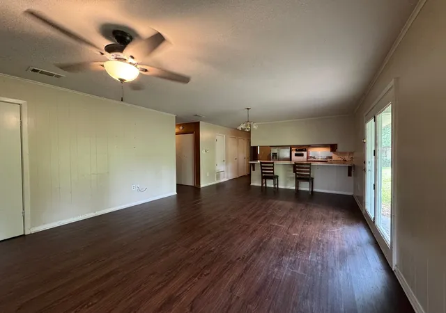 Photo 4 of Single family home for sale at 621 French St, Trinidad, TX 75163 | MLS# 21247881 | Listing updated on 2026-07-09
