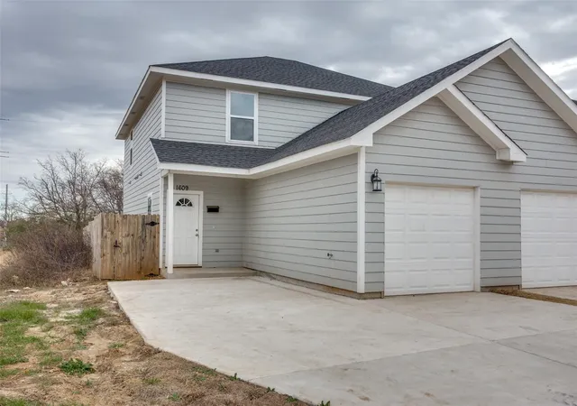 Photo 1 of Sale Pending at 1609 Daniel St, Fort Worth, TX 76104 | MLS# 21248330 | Listing updated on 2026-09-25