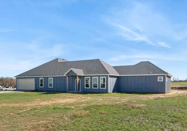 Photo 2 of Single family home for sale at 715 County Road 4599, Boyd, TX 76023 | MLS# 21208686 | Listing updated on 2026-09-04