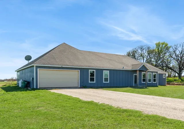 Photo 3 of Single family home for sale at 715 County Road 4599, Boyd, TX 76023 | MLS# 21208686 | Listing updated on 2026-09-04