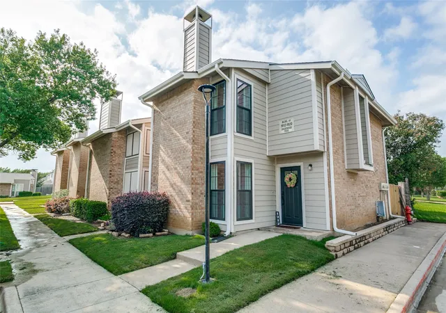 Homes for sale in Colleyville, TX | 1912 Shadowood Trl, Colleyville, TX 76034 | MLS# 21246608