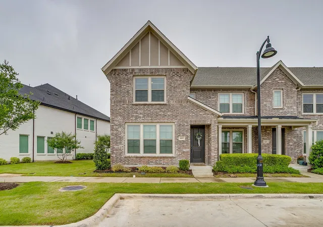 Photo 2 of Townhouse for sale at 4401 Union St, North Richland Hills, TX 76180 | MLS# 21248966 | Listing updated on 2026-07-26