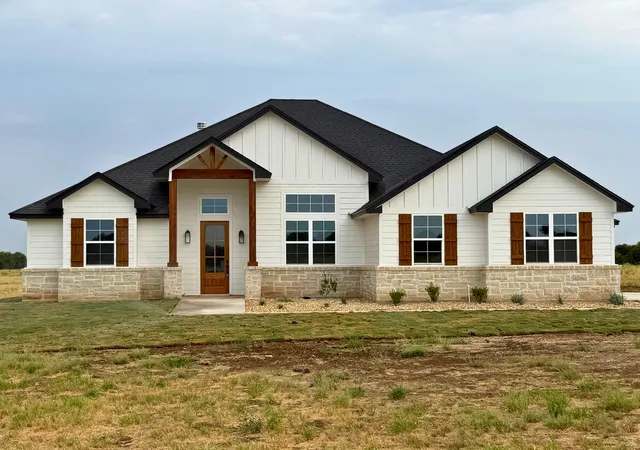 Photo 1 of Single family home for sale at 173 Willow Branch Rd, Mc Gregor, TX 76657 | MLS# 21247384 | Listing updated on 2026-08-28