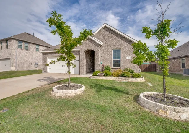 Photo 1 of Single family home for sale at 204 Whitetail Wy, Caddo Mills, TX 75135 | MLS# 21248002 | Listing updated on 2026-08-18