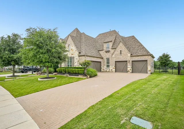 Photo 2 of Mansion for sale at 961 Cliff Creek Dr, Prosper, TX 75078 | MLS# 21249212 | Listing updated on 2026-09-19