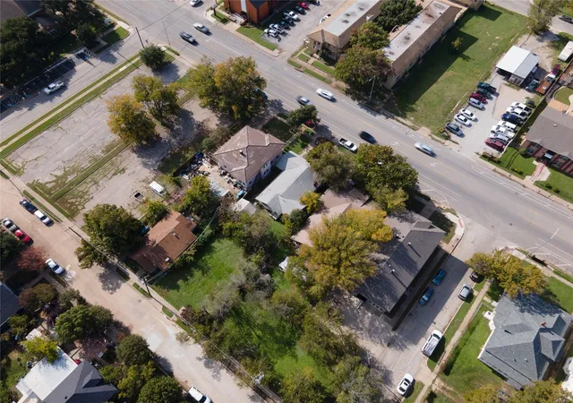 16th image of 2009 Hemphill St, Fort Worth, TX 76110 | MLS# 21247134