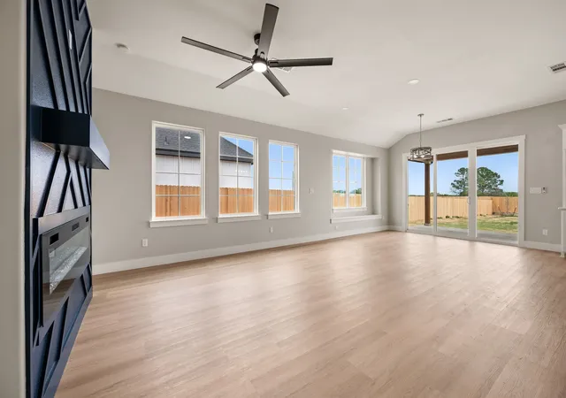 Photo 3 of Single family home for sale at 806 N E Ave, Springtown, TX 76082 | MLS# 21246780 | Listing updated on 2026-08-31