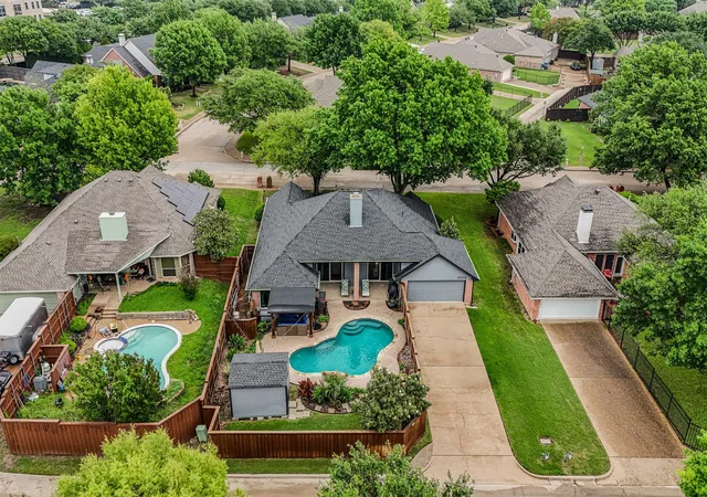 Photo 2 of Single family home for sale at 2954 Oak Dr, Rockwall, TX 75032 | MLS# 21232077 | Listing updated on 2026-07-11