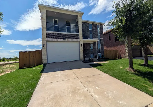 Photo 3 of Single family home for sale at 14804 Broadview Dr, Balch Springs, TX 75180 | MLS# 21249326 | Listing updated on 2026-08-04