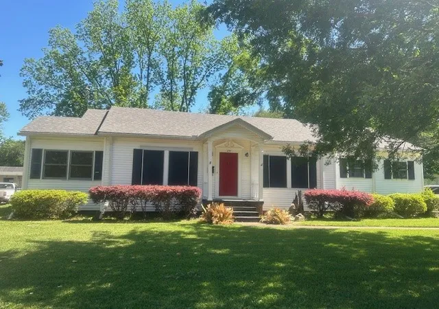 Photo 1 of Single family home for sale at 235 Preston Ave, Shreveport, LA 71105 | MLS# 21249405 | Listing updated on 2026-06-30