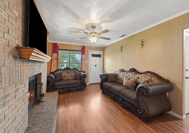 3rd image of 14813 Oakwood Ln, Balch Springs, TX 75180 | MLS# 21247268