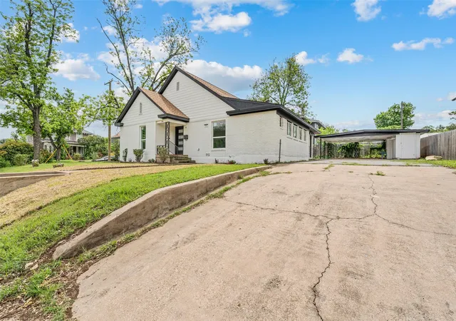 Photo 3 of Single family home for sale at 900 N 22nd St, Waco, TX 76707 | MLS# 21248977 | Listing updated on 2026-08-29