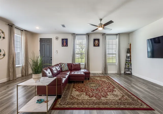Photo 4 of Sale Pending at 9073 Swallowtail St, Frisco, TX 75035 | MLS# 21249495 | Listing updated on 2026-07-24