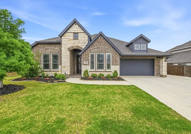 Homes for sale in Justin, TX | 1109 Wrenwood Dr, Justin, TX 76247 | MLS# 21249497