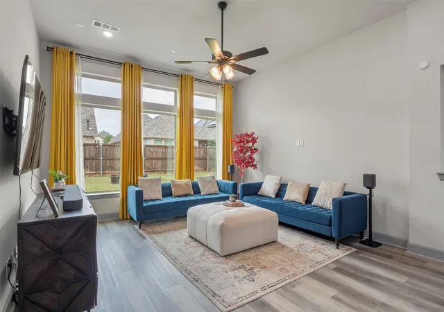 Photo 4 of Single family home for sale at 1913 Braided Mane Ave, Aubrey, TX 76227 | MLS# 21248201 | Listing updated on 2026-10-08