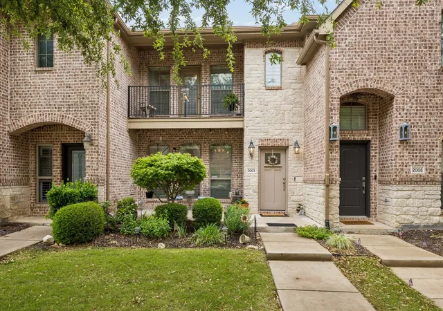 Photo 2 of Townhouse for sale at 2003 Downing St, Allen, TX 75013 | MLS# 21249203 | Listing updated on 2026-09-21