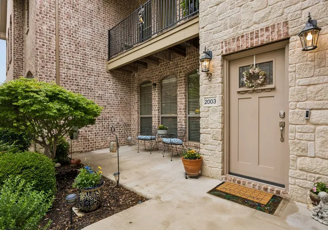 Photo 3 of Townhouse for sale at 2003 Downing St, Allen, TX 75013 | MLS# 21249203 | Listing updated on 2026-09-21