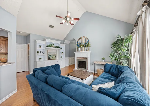 3rd image of 7900 Mustang Ct, Fort Worth, TX 76137 | MLS# 21245228