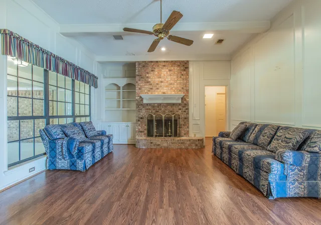 Homes for sale in Woodway, TX | 9900 Oak Ridge Cir, Woodway, TX 76712 | MLS# 21248259