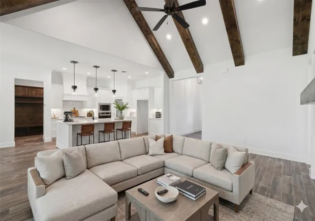 Photo 3 of Single family home for sale at 104 Oak Meadow Ln, Weatherford, TX 76085 | MLS# 21249442 | Listing updated on 2026-08-30