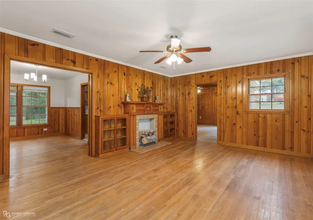 Photo 3 of Sale Pending at 307 Emerald Dr, Minden, LA 71055 | MLS# 21241581 | Listing updated on 2026-07-15