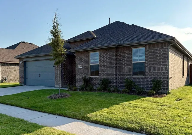 Photo 1 of Single family home for sale at 2005 Reveille Wy, Terrell, TX 75160 | MLS# 21249619 | Listing updated on 2026-10-02