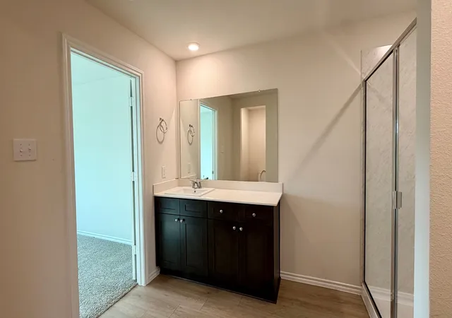Photo 4 of Single family home for sale at 2005 Reveille Wy, Terrell, TX 75160 | MLS# 21249619 | Listing updated on 2026-10-02