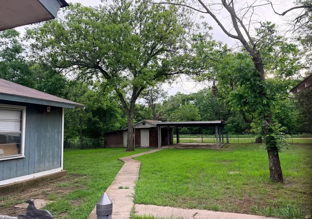 Homes for sale in Mineral Wells, TX | 1215 Nw 1st Ave, Mineral Wells, TX 76067 | MLS# 21249605