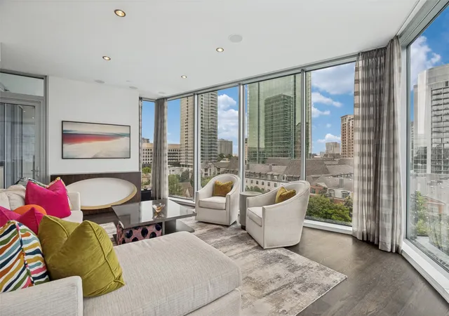 Photo 3 of Sale Pending at 2900 Mckinnon St #601, Dallas, TX 75201 | MLS# 21249209 | Listing updated on 2026-09-26