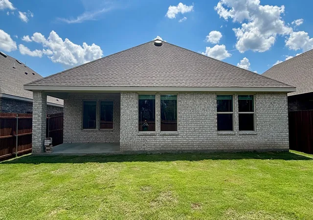 Homes for sale in Ennis, TX | 3008 Charleston Dr, Ennis, TX 75119 | MLS# 21249639