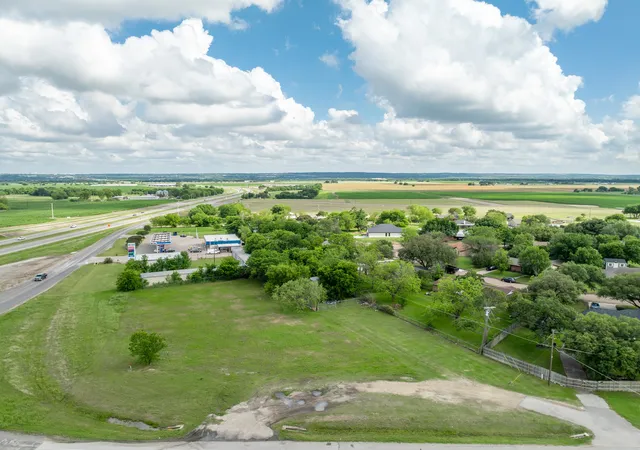 Homes for sale in Woodway, TX | 5153 Hwy 6, Woodway, TX 76712 | MLS# 21249054